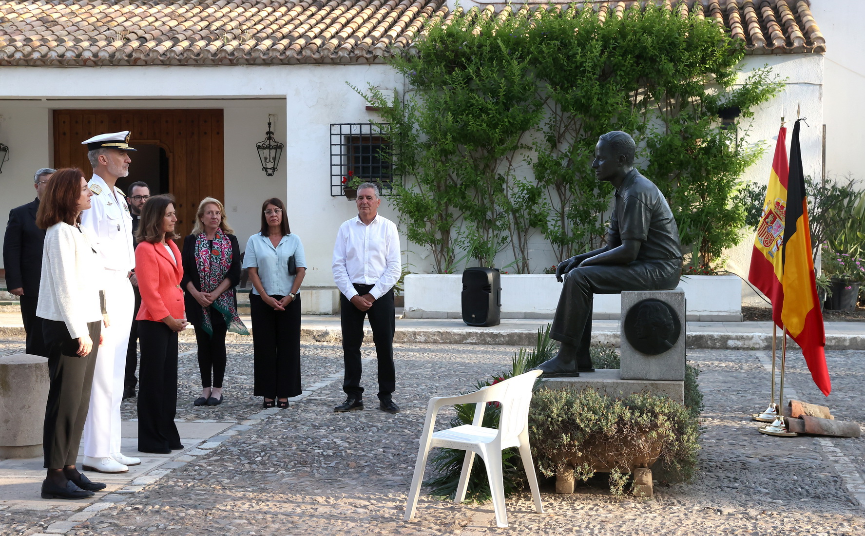 Felipe VI particip en una ofrenda floral al rey Balduino de Blgica en Villa Astrida